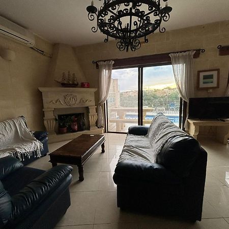 Gozo Island Escape Sleeps 4 With Private Bathroom Ghajn il-Kbira  Ngoại thất bức ảnh