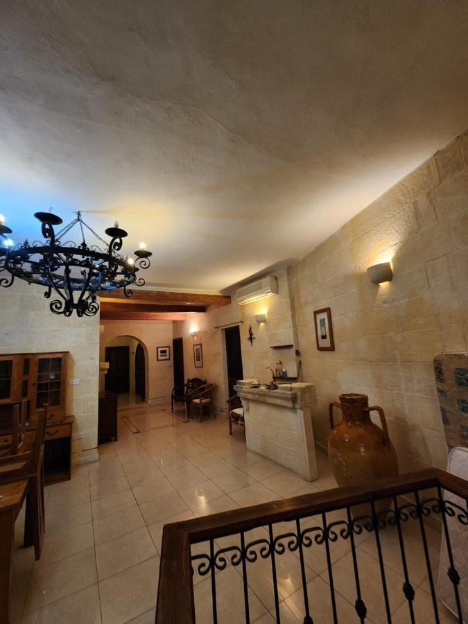 Gozo Island Escape Sleeps 4 With Private Bathroom Ghajn il-Kbira  Ngoại thất bức ảnh