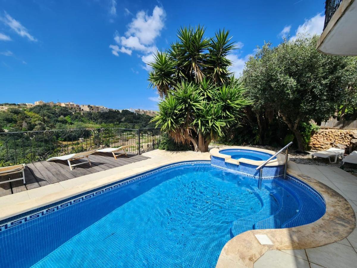Gozo Island Escape Sleeps 4 With Private Bathroom Ghajn il-Kbira  Ngoại thất bức ảnh