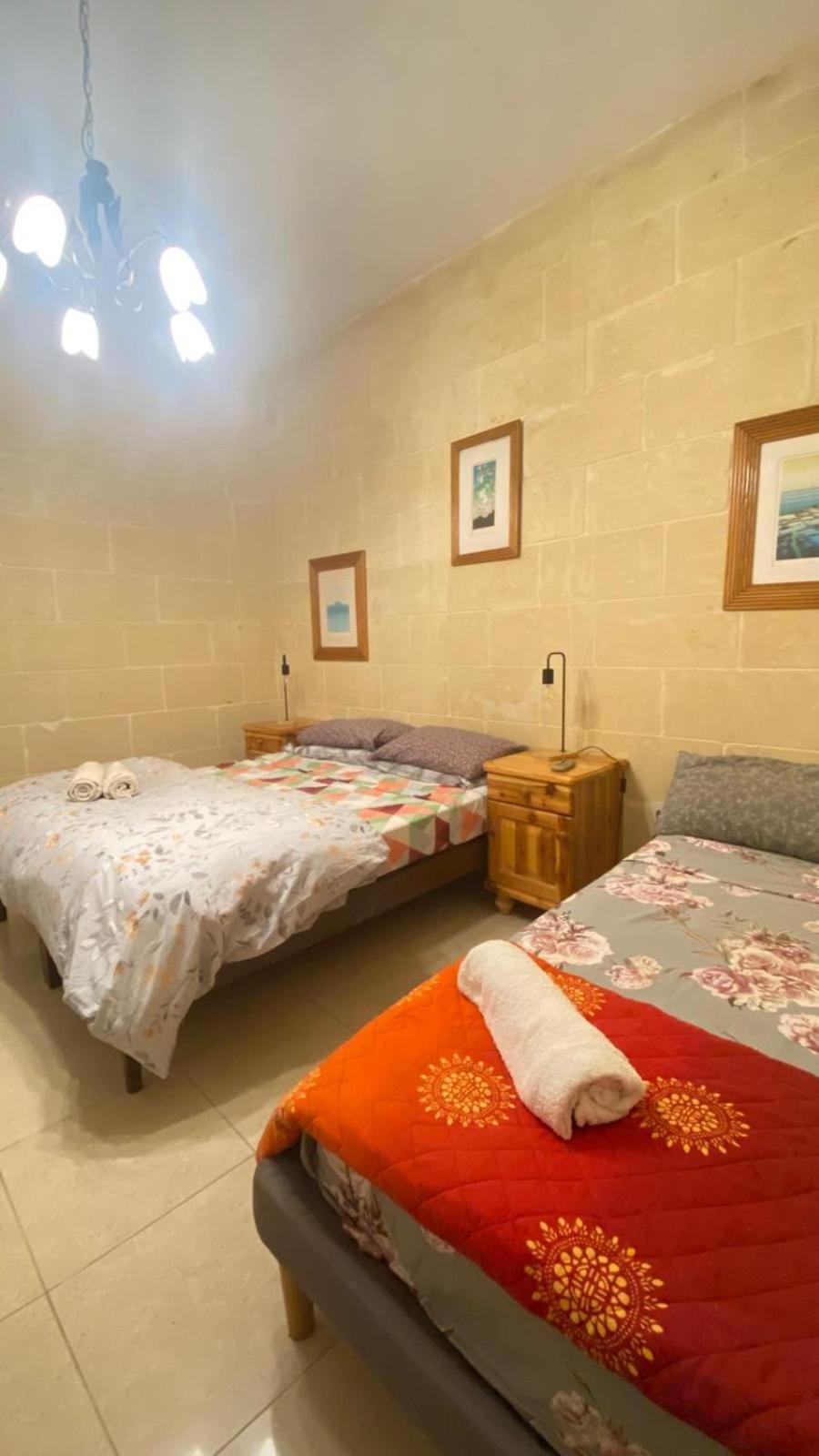 Gozo Island Escape Sleeps 4 With Private Bathroom Ghajn il-Kbira  Ngoại thất bức ảnh